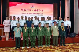 老兵打车  戎耀华夏缩略图